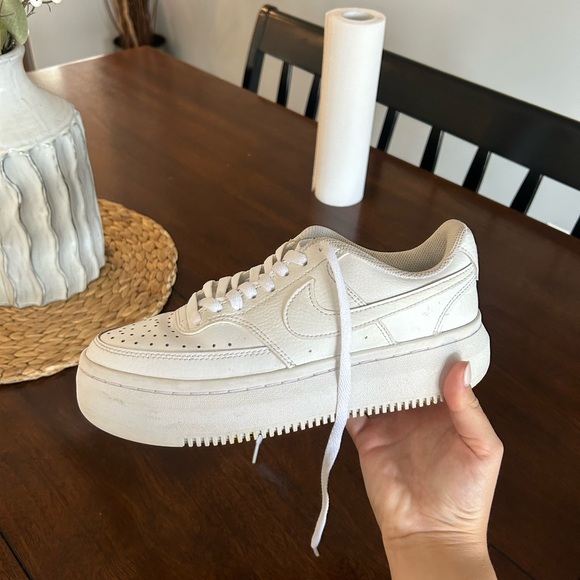 Nike white Women’s court vision Alta sneakers - Picture 3 of 7